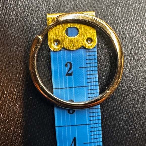 Marie June - Classic Hoop Earrings - Large - Gold - Picture 4 of 4